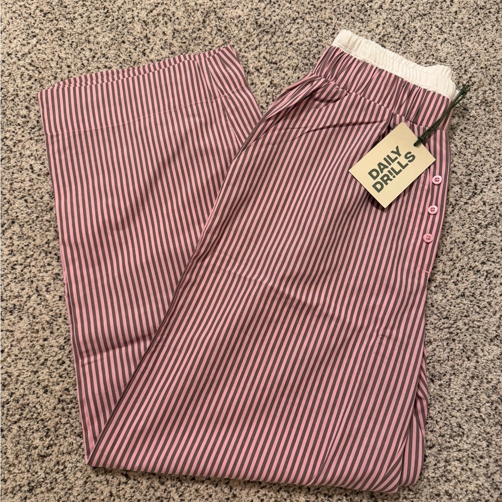 NWT 🇺🇸 Daily Drills Pink and brown striped pants